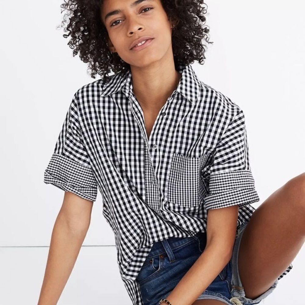Madewell• Gingham-Play Button-Down Shirt Size S D40‎